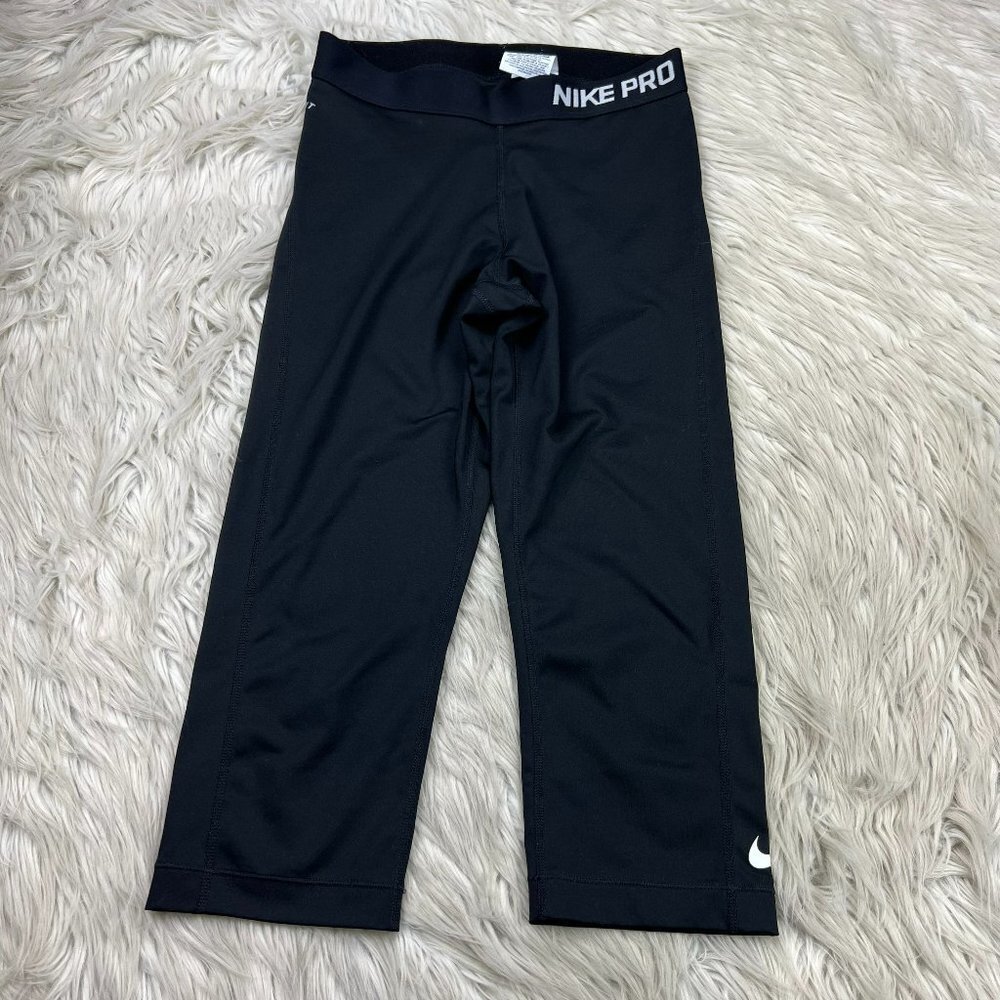 Nike Pro Capris Leggings